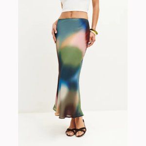 NWOT Reformation Layla Skirt in Blur Midi Elasticated Waist